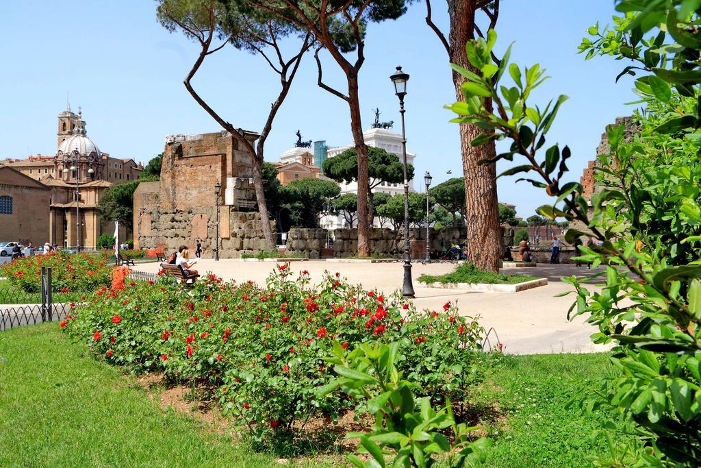 Cozy Apartment Fabia 300 Mt From Colosseum Εξωτερικό φωτογραφία