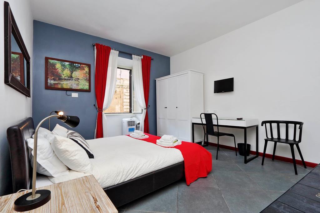 Cozy Apartment Fabia 300 Mt From Colosseum Εξωτερικό φωτογραφία